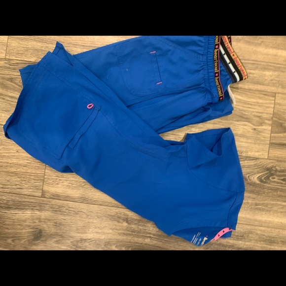 Heartsoul scrub set - Picture 1 of 2